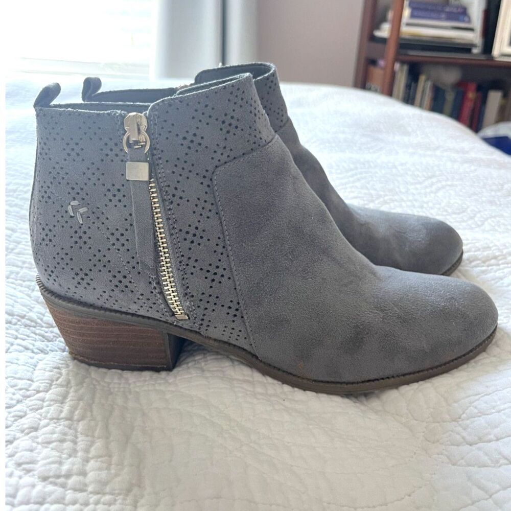 Dr Scholls Brianna Perforated Ankle Boot Gray Sz 9 Zip Western Fall Neutral Heel